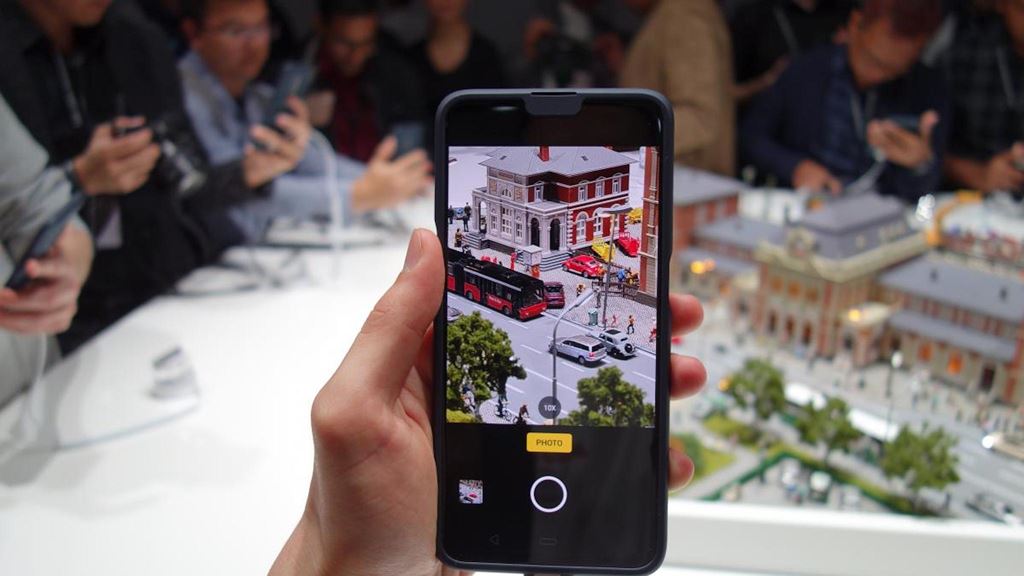 Oppo ra mắt smartphone công nghệ 5G đầu tiên trên thế giới.