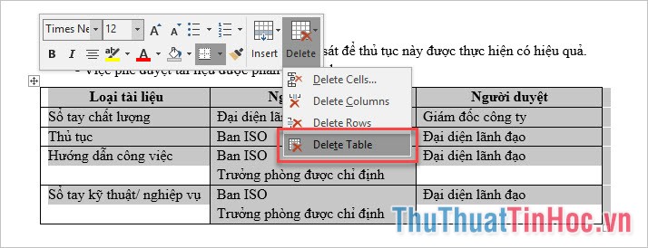 Chọn Delete Table để xóa toàn bộ bảng biểu